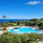 Apartment Cap Esterel Agay Raphael Vue 4 Personnes Chez Evelyne *