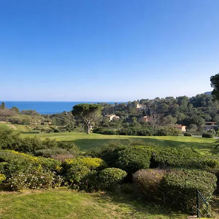 Cap Esterel Agay Raphael Vue 4 Personnes Chez Evelyne Сен-Рафаэль