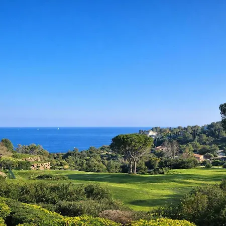 Cap Esterel Agay Raphael Vue 4 Personnes Chez Evelyne Appartement Saint-Raphaël
