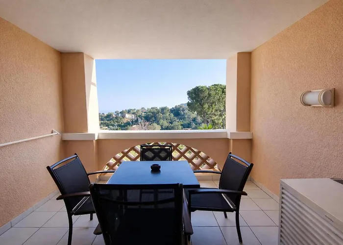 Cap Esterel Agay Raphael Vue 4 Personnes Chez Evelyne *