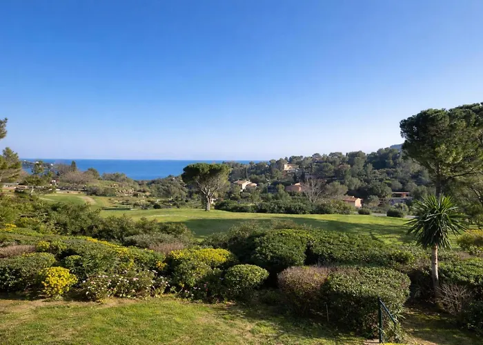 Cap Esterel Agay Raphael Vue 4 Personnes Chez Evelyne Saint-Raphaël